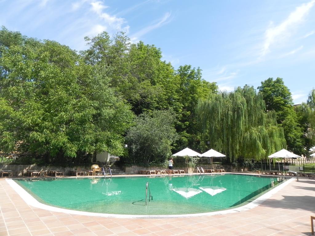 Monasterio De Piedra Hotel Nuevalos Ngoại thất bức ảnh